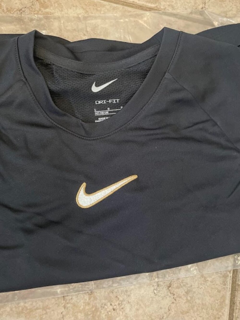 Nike youth large shirt